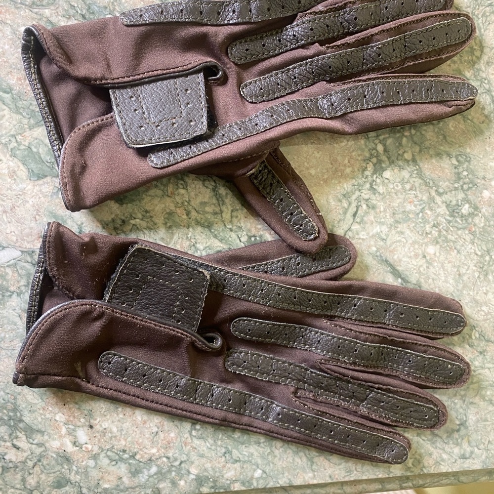 Isotoner therapeutic Leather Ladies Driving Ladies Gloves